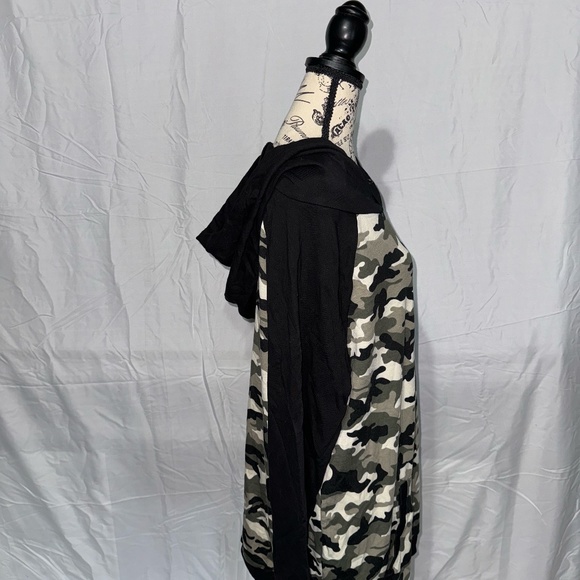 Hoodie - Picture 2 of 4